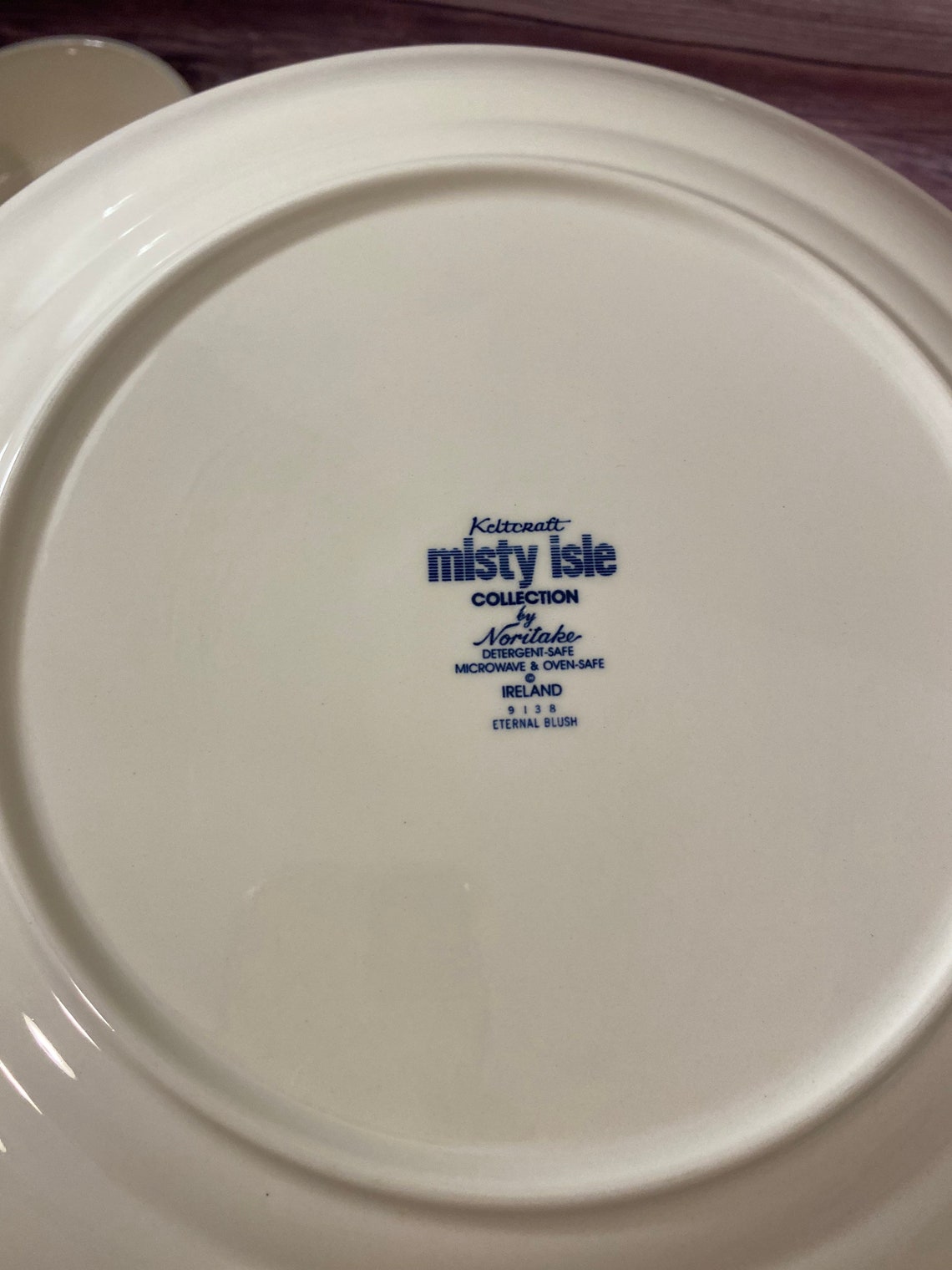 Noritake Eternal Blush Round Serving Bowl, Pastel Lily Pattern, Oven