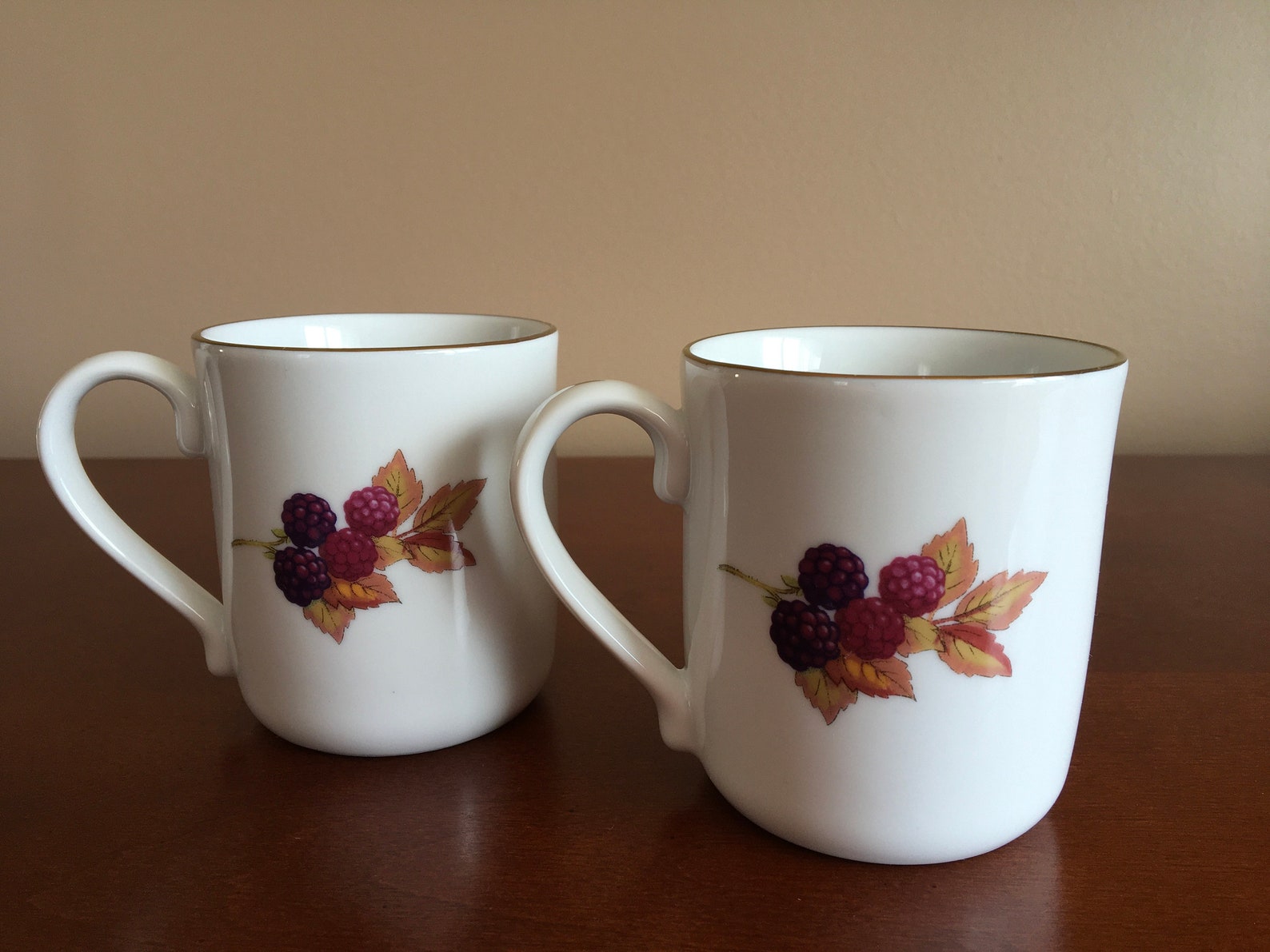 Set of 2 Vintage Royal Worcester Evesham Fine Porcelain Mugs Etsy