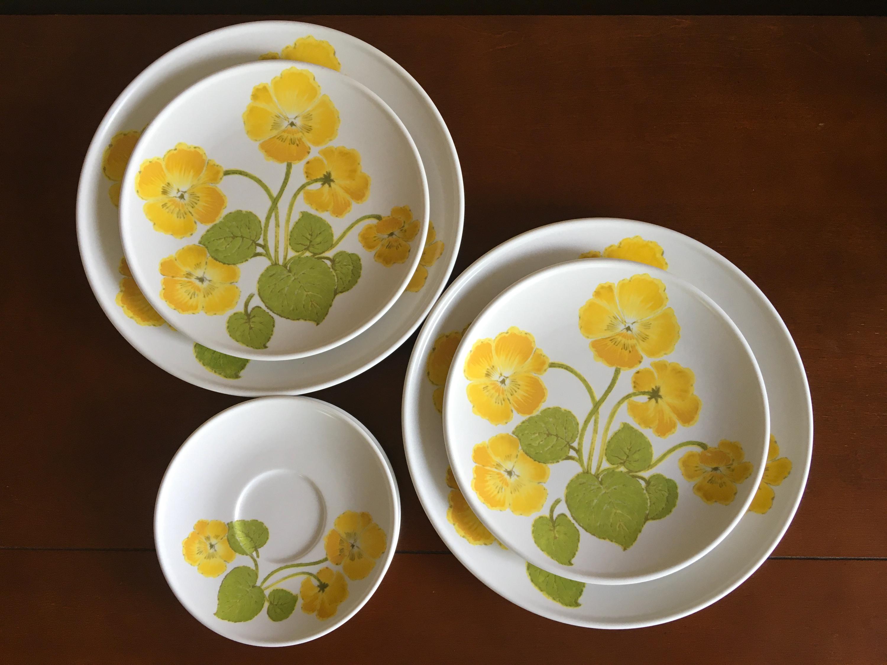 日本初の Set of 6 Vintage Noritake Flower Time Plates Yellow Flowers 工芸品