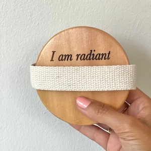 Natural Body Dry Brush: Personalized Skincare Ritual