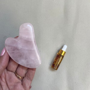 Rose Quartz Gua Sha & Facial Oil Set - Self Care Gift