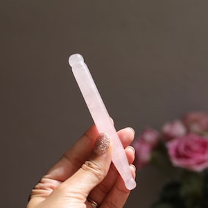 Rose Quartz Acupressure Wand Set: Limited Edition Face Oil, Relaxation Tool