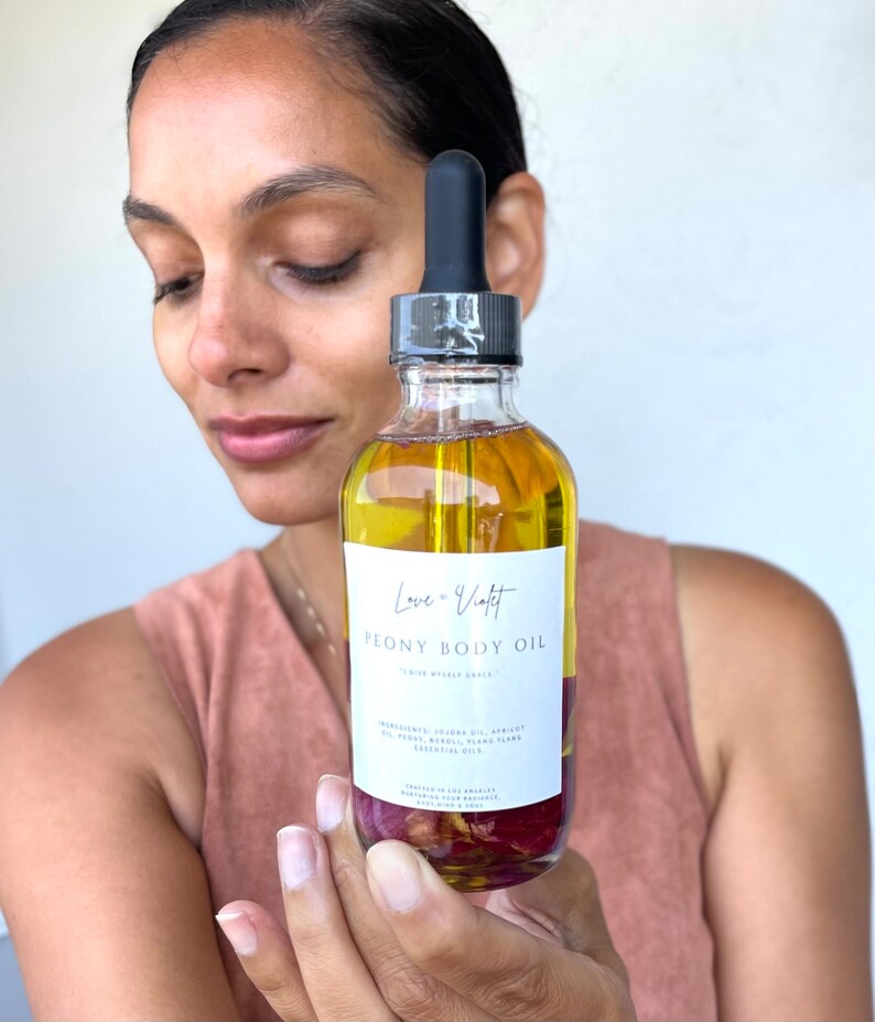 Glamour Magic Peony Flower Body Oil: Organic Jojoba, Rose & YlangYlang image 2