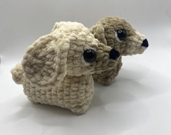 Perro salchicha de peluche pequeño, tejido a crochet / Perro de peluche personalizable / Envío rápido / Cachorro hecho por encargo