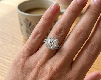 Anillo de compromiso con halo de moissanita de talla redonda de 2 quilates en plata de ley 925, anillo de propuesta clásico con halo, regalo de aniversario, anillo de boda minimalista