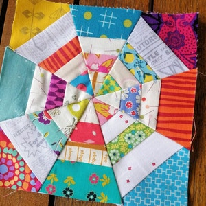 Kaleidoscope Web Foundation Paper Piecing FPP quilt block pattern Digital Download