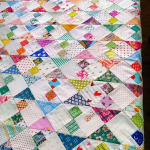 Feel the Tide scrap quilt pattern by Thimbles and Needles