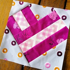 Striped Heart Foundation Paper Piecing FPP Mini quilt block pattern Digital Download