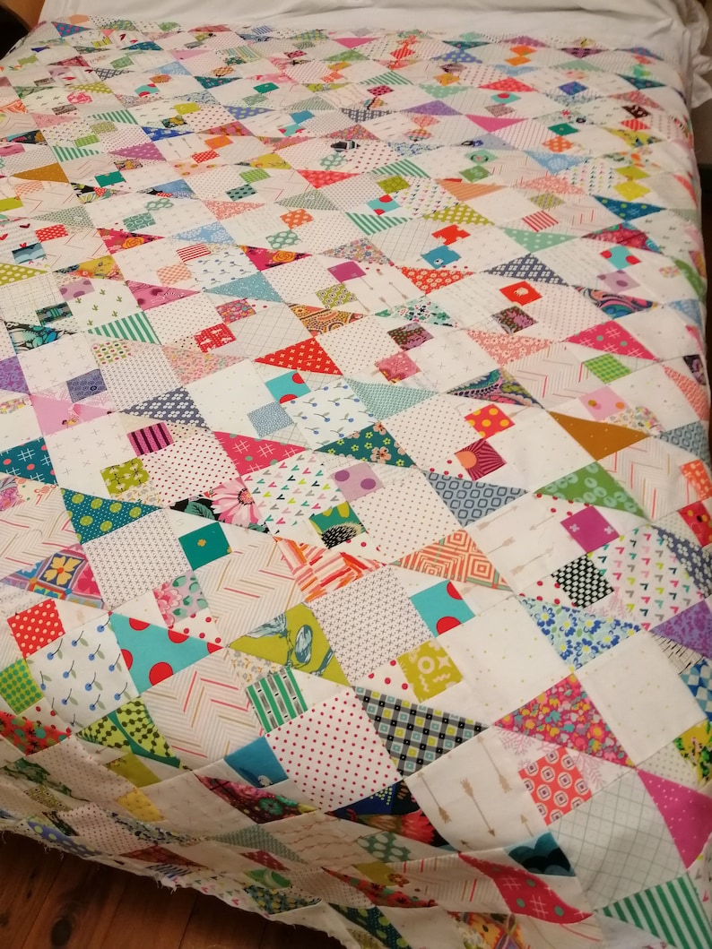 Feel the Tide scrap quilt pattern by Thimbles and Needles