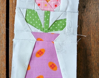 Flower in a Vase FPP Foundation Paper Piecing quilt block pattern Digital Download