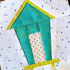 Beach Hut Foundation Paper piecing FPP quilt block pattern Digital Download