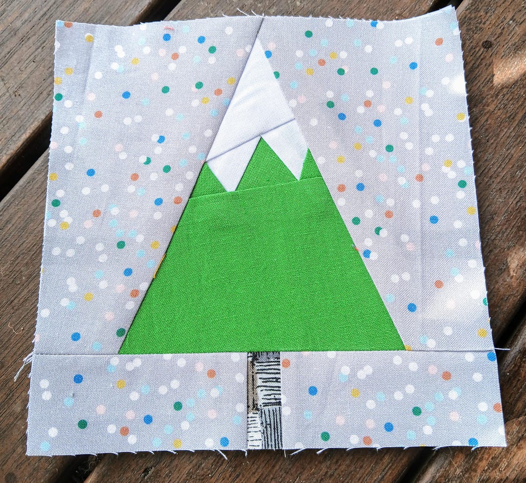 Snowcapped Tree Foundation Paper Piecing FPP Quilt Block Pattern ...