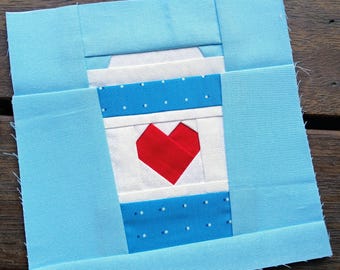Modello di carta per il patchwork di tazze da caffè a forma di cuore: download digitale FPP