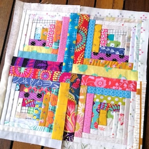 Off Centre Log Cabin FPP  foundation paper piecing || Curved log cabin  Digital Downloadquilt block pattern