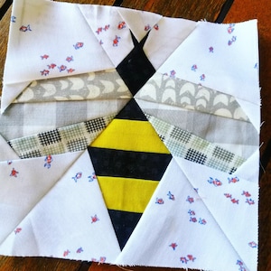 Bee FPP Foundation Paper Piecing quilt block pattern Digital Download