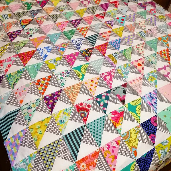 Scrap Friendly Design, Throw, Bed size, beginner friendly, Clippings Quilt Pattern PDF