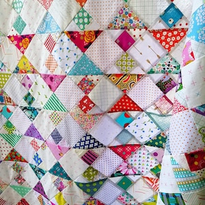 Feel the Tide scrap quilt pattern by Thimbles and Needles