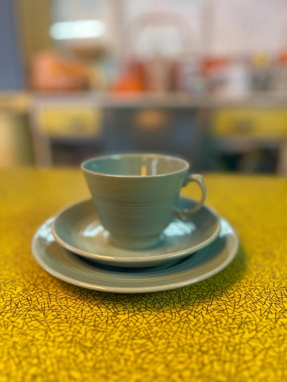 WOOD'S WARE Beryl 食器セット プレート カップ＆ソーサー 1940's Vintage Woods Beryl Ware Tea Cup and Saucer Set - Etsy