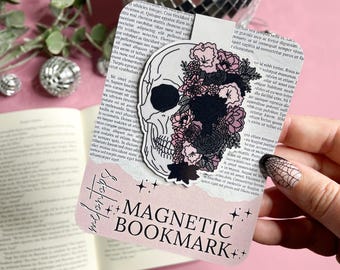 Floral Skull Magnetic Bookmark, Book Lover Gift, Goth Gift, Spooky Bookmark, Dark Academia Bookmark