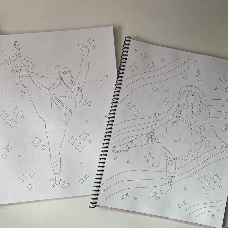 Op de afbeelding: Twee kleurplaten met zwart-wit lijntekeningen van mensen. De eerste pagina toont een persoon in een danspose met sterren op de achtergrond. De tweede pagina toont een persoon in een ontspannen pose met golvende lijnen op de achtergrond.