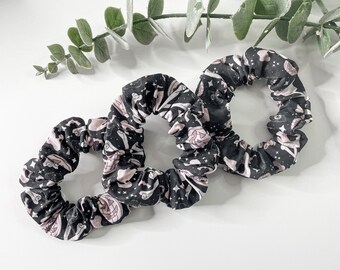 Coletero de Halloween, Coletero minimalista, Coletero en escala de grises, Coletero floral blanco y gris