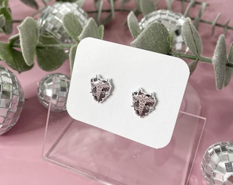 Krankenschwester Symbol Handgemachte Ohrstecker, Handgezeichnete Ohrringe, Minimalist Ohrring, Edelstahl Pfosten, Krankenschwester Ohrring, Medizinischer Schmuck