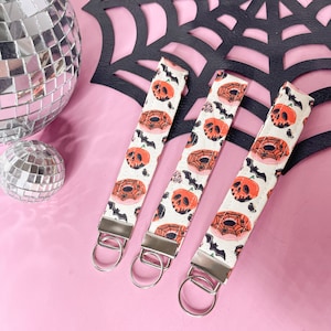 Spooky Treats Portachiavi da polso, Portachiavi di Halloween, Bracciale spettrale, Portachiavi in tessuto, Portachiavi