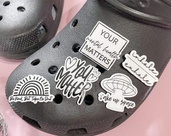 Dije para zapatos "Salud Mental", Dije para zapatos "Tu Salud Mental Importa", Dije para zapatos "Ocupa Espacio", Dije para zapatos "Hecho a mano"