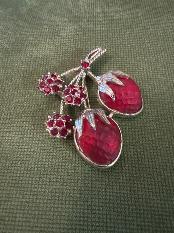 Sarah Coventry Strawberries Brooch