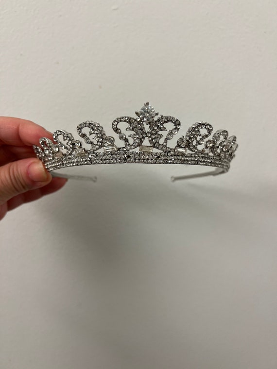 New in Box Wedding Tiara - image 6