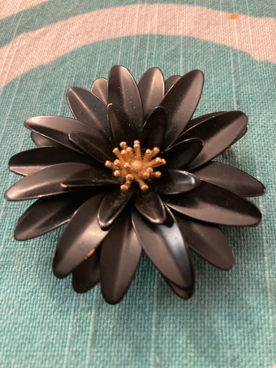 Trifari crown flower brooch