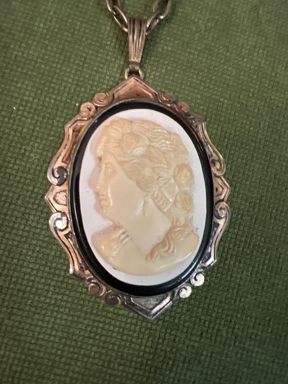 Vintage 1920’s Celluloid Cameo Necklace - image 3