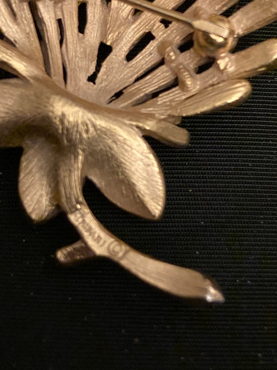 Trifari Goldtone Thistle Brooch - image 3