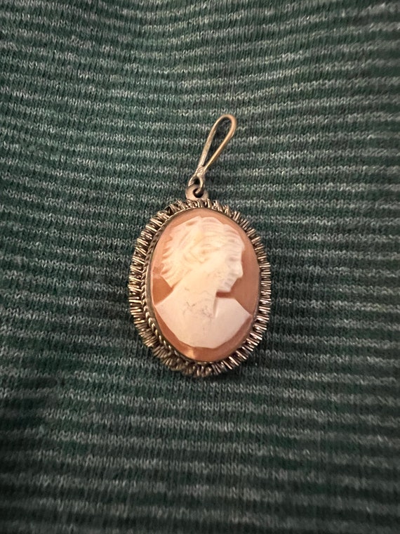 980 Silver Cameo Pendant