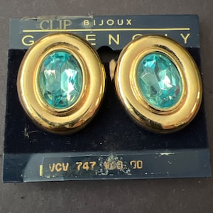 Givenchy New on Card clipoorbellen