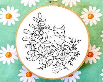 Cat and flower embroidery, PDF template, beginners or advanced, embroidery file, handmade gift, animal embroidery, easy cat hand embroidery