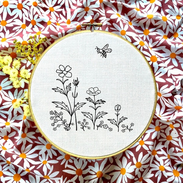 Buttercups and bee hand embroidery design, PDF template download, easy floral embroidery, beginner or advanced embroiders, pattern only.