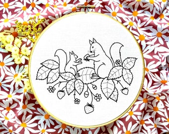 Mother/young squirrel embroidery template, beginners-advanced, embroidery file, handmade gift, animal embroidery design, children's pattern