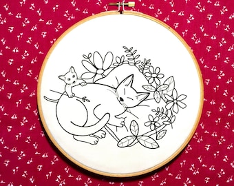 Gato y gatito sobre cojín, bordado de animales, plantilla PDF, bordadoras principiantes-avanzadas, archivo de bordado de gatos, bordado a mano, bordado