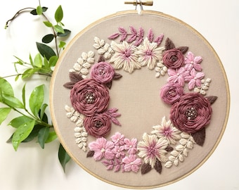 PDF embroidery pattern/floral wreath /digital download/7" hoop/hand embroidery/detailed instructions. Beginners or advanced stitchers.