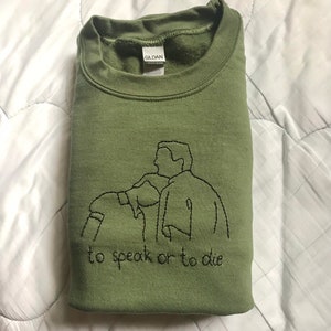 La sudadera de CMByn que dice “hablar o morir” imagen 9
