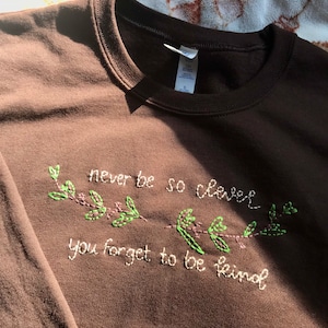 the ‘marjorie’ embroidered sweatshirt!
