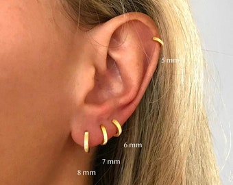 Gold Hoop Earrings~ Simple Huggie hoop earrings ~ Earrings hoops ~Small gold hoops ~Gold Huggie earrings ~small gold hoop earrings