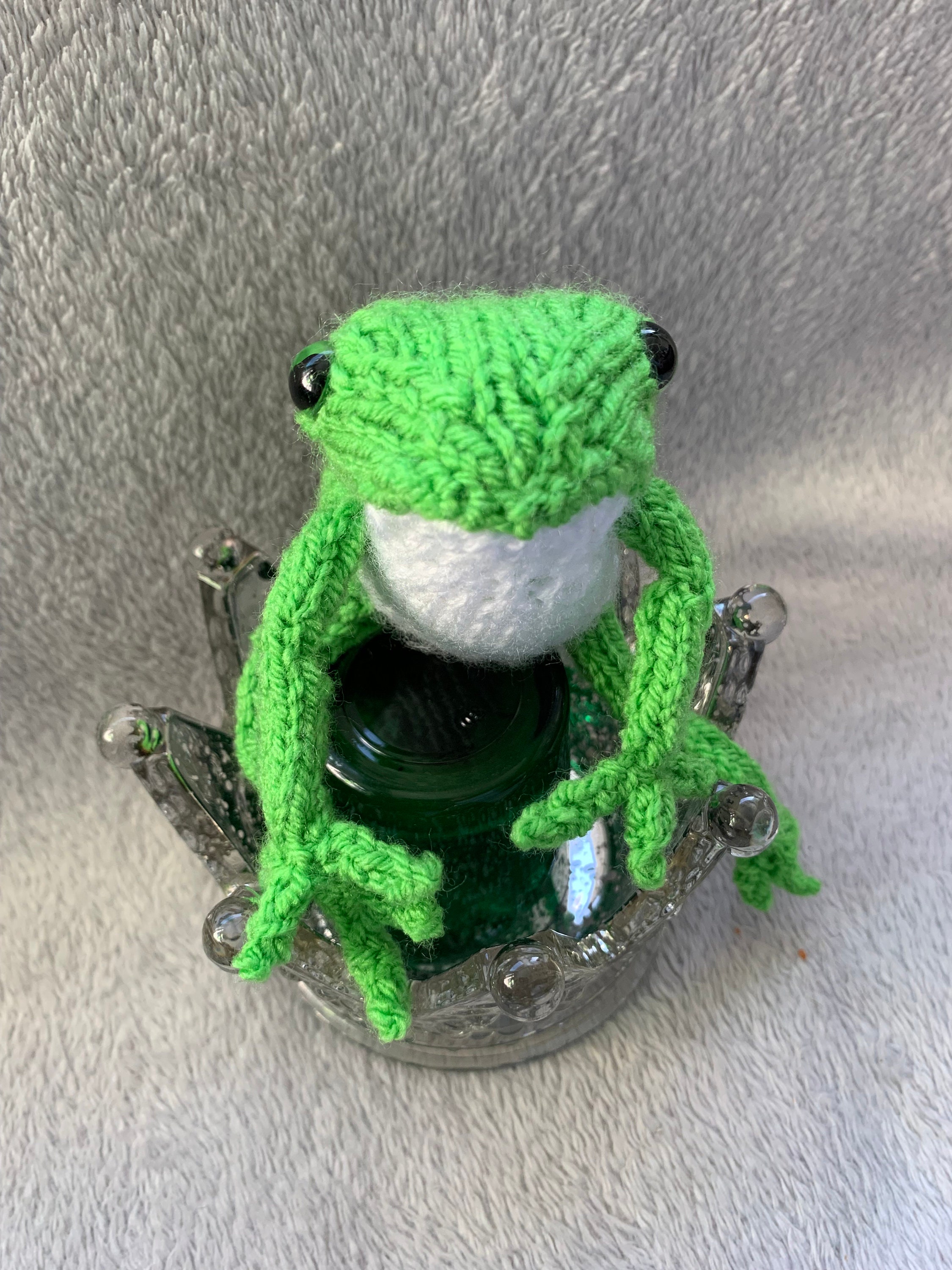 1 Hand Knitted Frog Pocket Frog Emotional Support Frog Frog Etsy UK