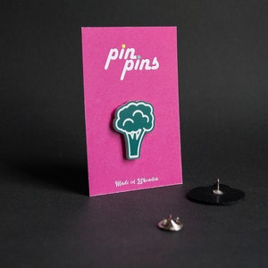 Broccoli Pin! Brooch, Badges, Food lover pins, Vegetarian Vegan Pin, vegetable, black & brass