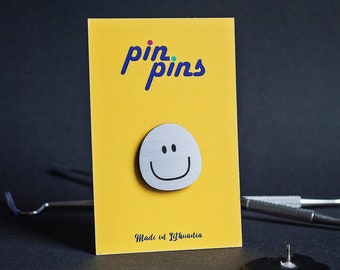 Happy Smiling Face Pin! - pins, badges, brooch, smile happy pin, happy black & brass