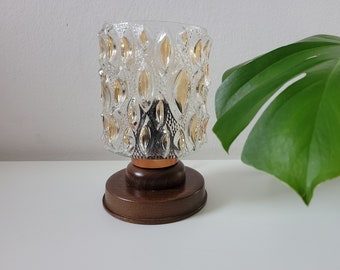 Vintage bedlamp / glazen tafellamp van hout en koper / retro glazen lamp / nachtlampje / nachtkastjelamp / 70's Joegoslavië Lamp / Schans