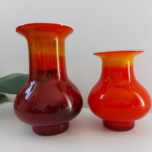 1of 2 Vintage Orange Red Handmade Glass Vase / Yugoslavia / 70s / Retro Vase / Retro decor / Space age Decor / MCM decor