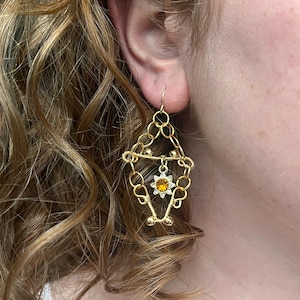 Summer themed earrings, Wire-wrapped jewelry, Nature themed earrings, Summer earring gift for her, Gold jewelry