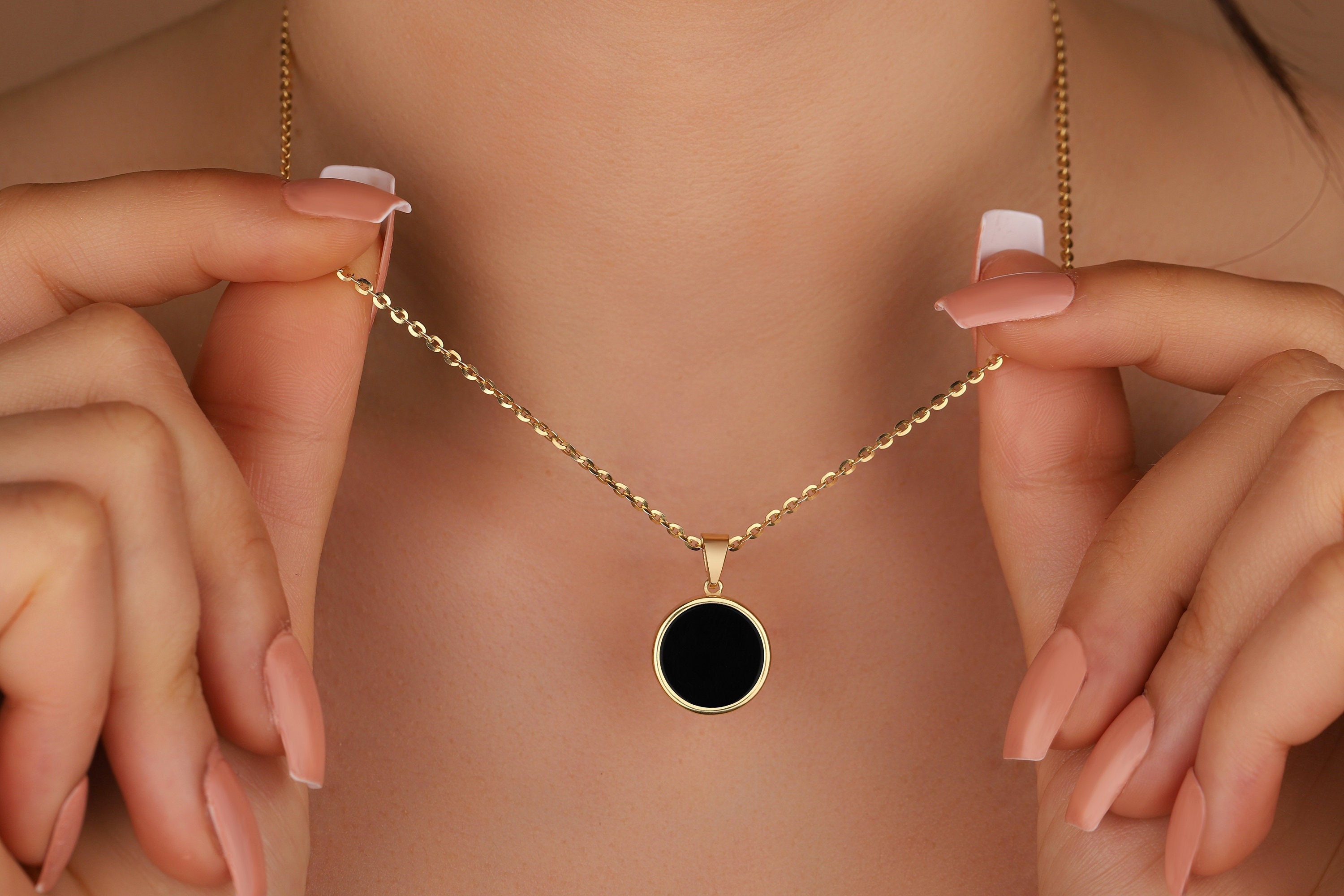 Onyx Circle Necklace - Etsy